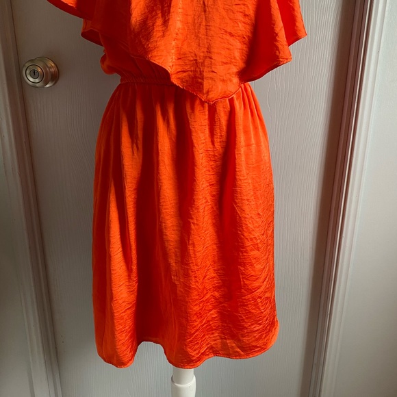 Flowy Orange Dress, size 12 - Picture 3 of 9
